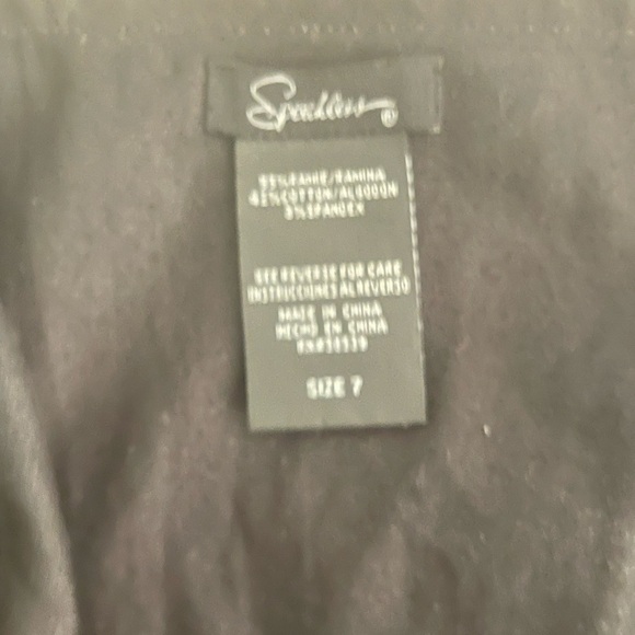 Speechless Floral Embroidered Black Cotton Blend Knee Length Skirt Size 7 - Picture 5 of 6